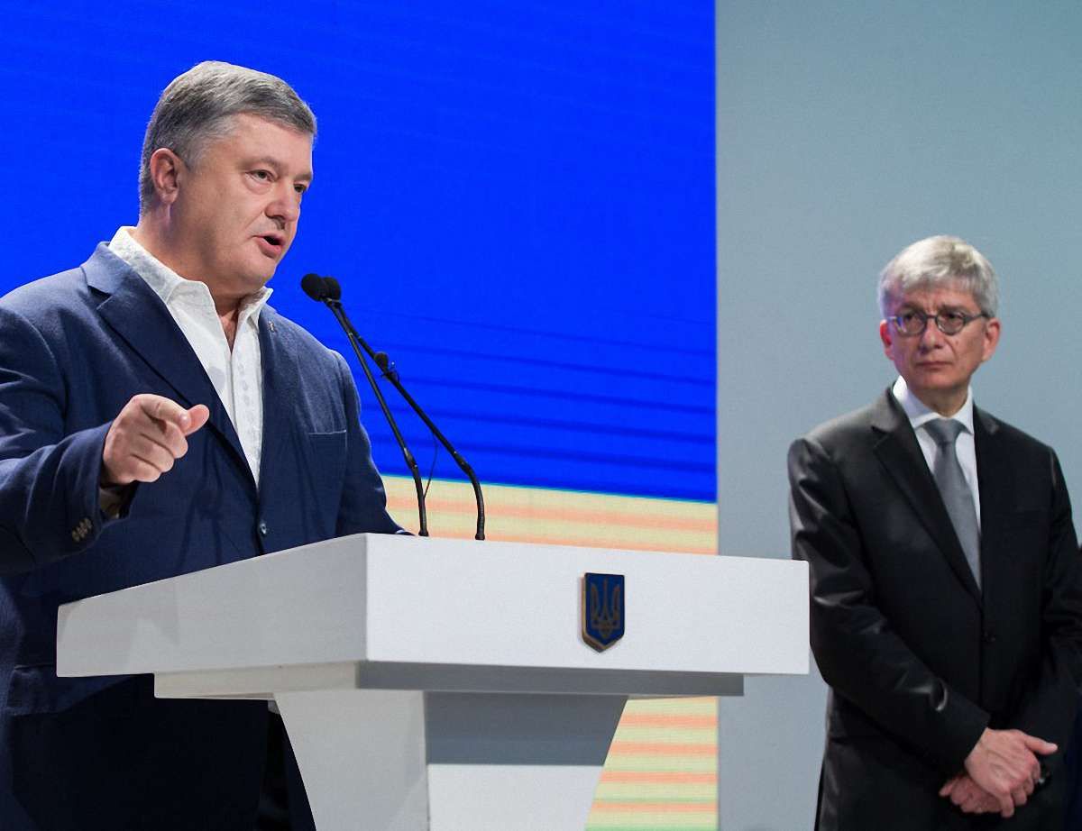 Порошенко подякував діаспорі за підтримку європейського розвитку України