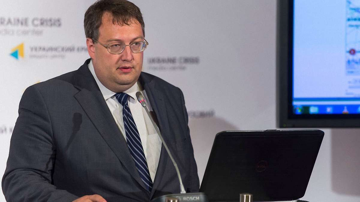 Радник Авакова пообіцяв об'єктивне розслідування ДТП за участю сина Шуфрича та Димінського