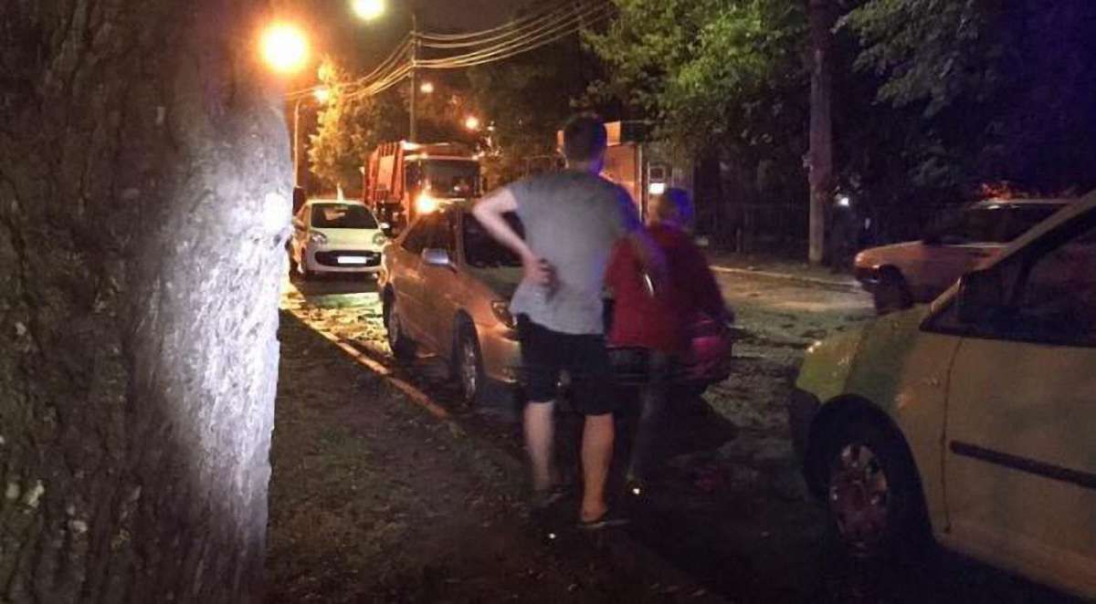У Києві в парку сталася стрілянина, двоє поранених
