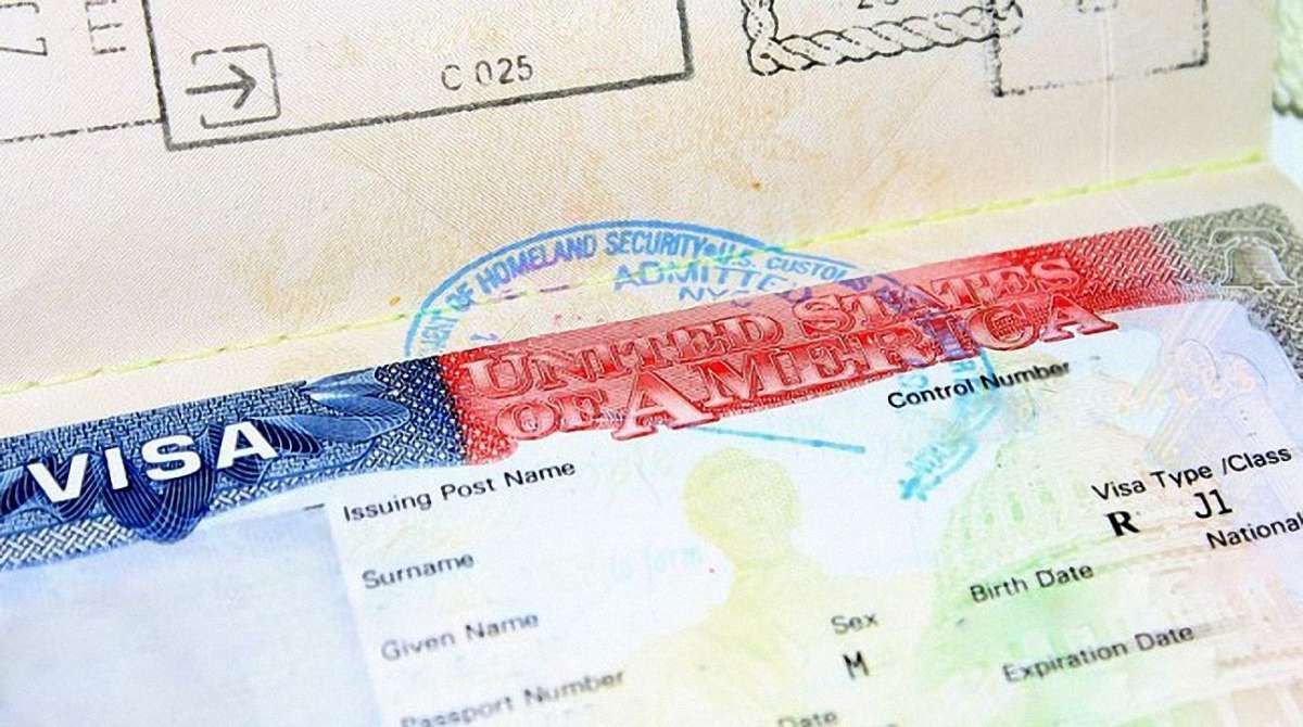США планують скоротити видачу віз студентам, які приїжджають до США працювати влітку