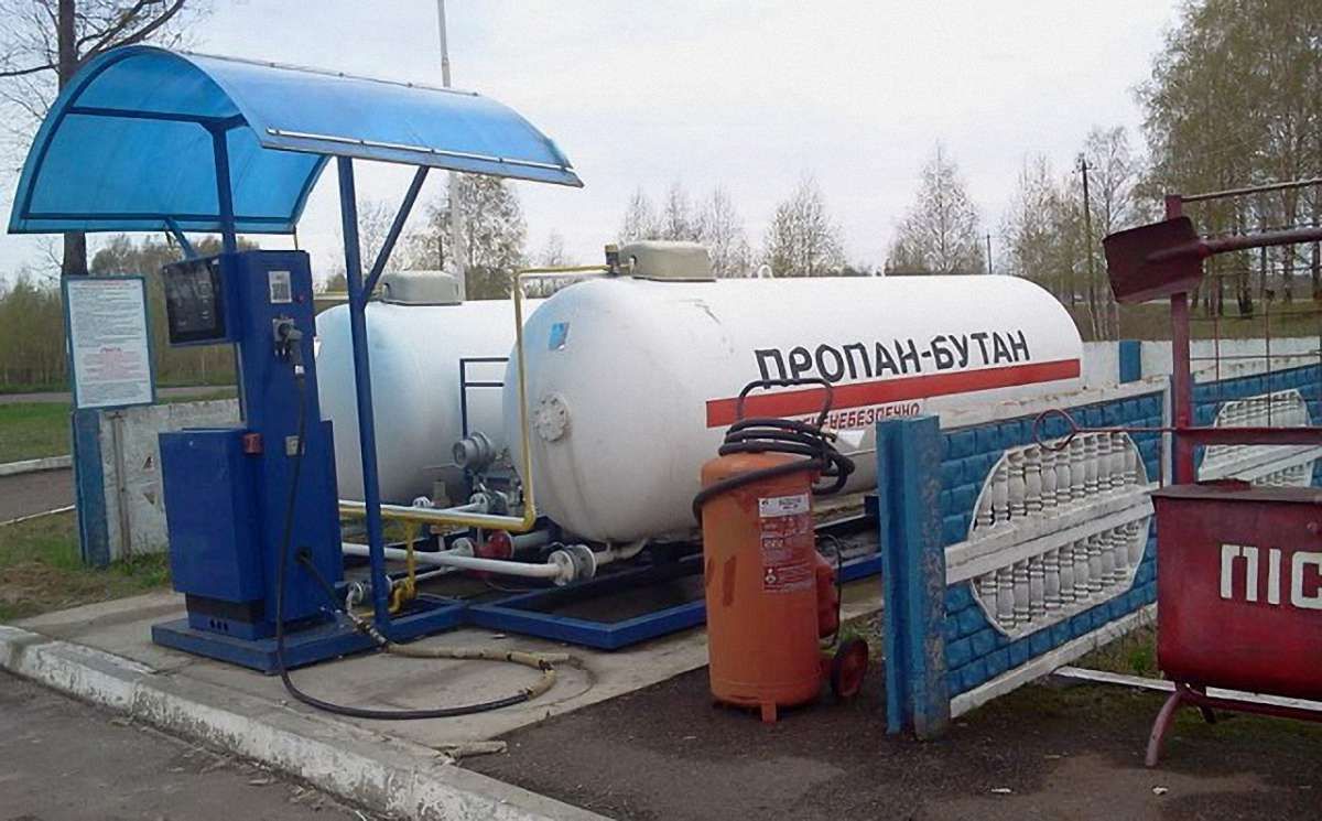 Гройсман доручив розібратися зі зростанням цін на автогаз