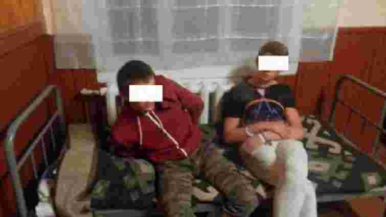 Двоє п'яних підлітків на Закарпатті напали на прикордонників