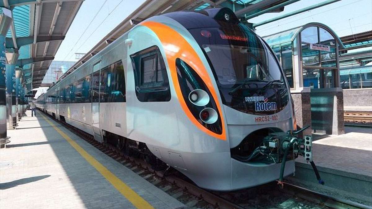У жовтні поїзд Київ – Перемишль курсуватиме лише до станції Медика