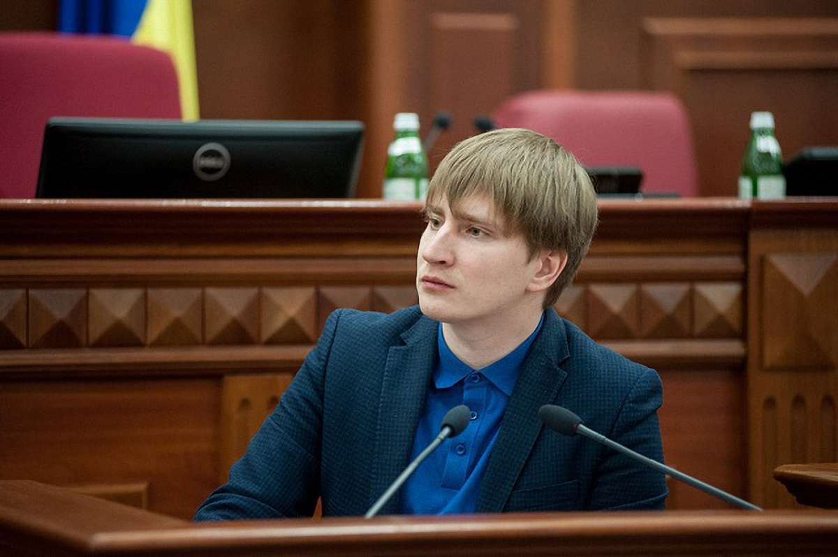 Мер Києва звільнив заступника, в якого знайшли підроблений диплом львівського університету
