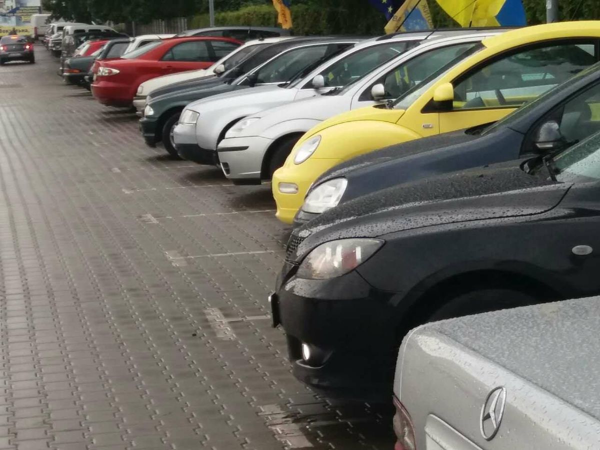 В Україні незаконно перебуває майже 64 тис. автомобілів з іноземною реєстрацію