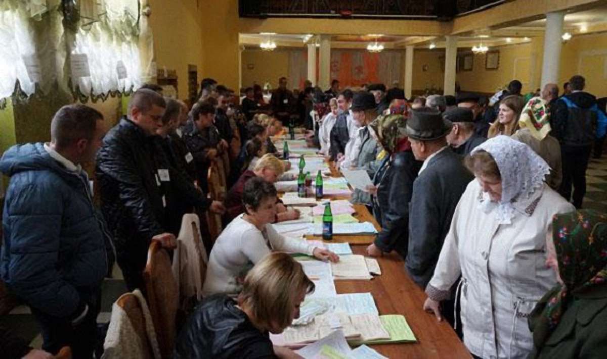 Уряд схвалив законопроект, який дозволяє ОТГ розпоряджатися своїми землями