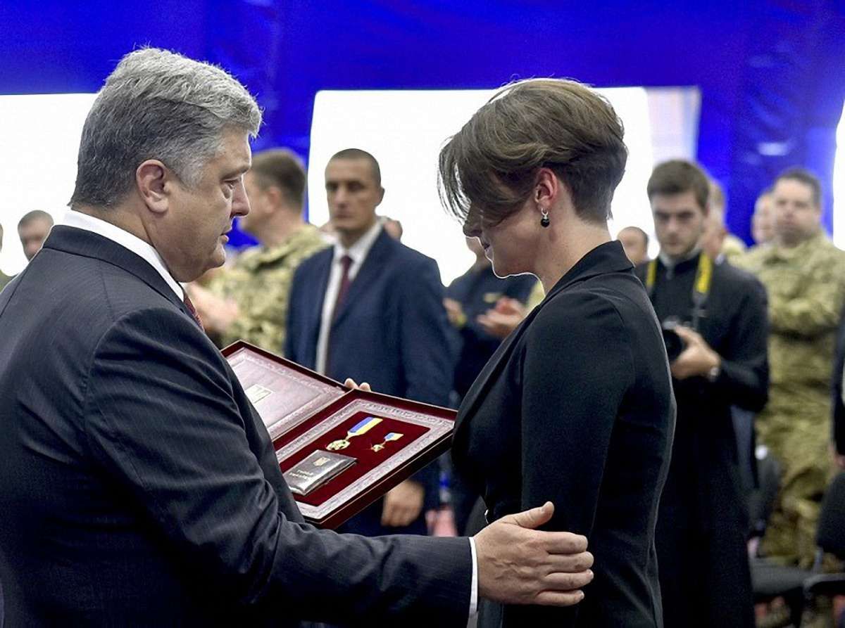 Петро Порошенко присвоїв звання Героя України загиблому співробітнику ГУР Максиму Шаповалу