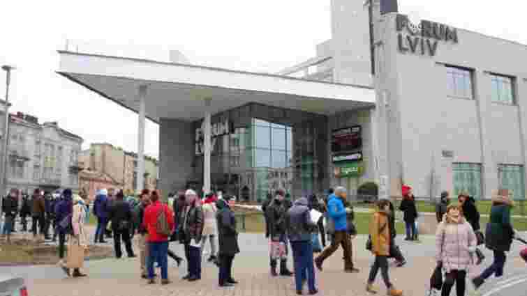 13-річний підліток повідомив про замінування ТРЦ у центрі Львова, бо його не пустили у кінотеатр
