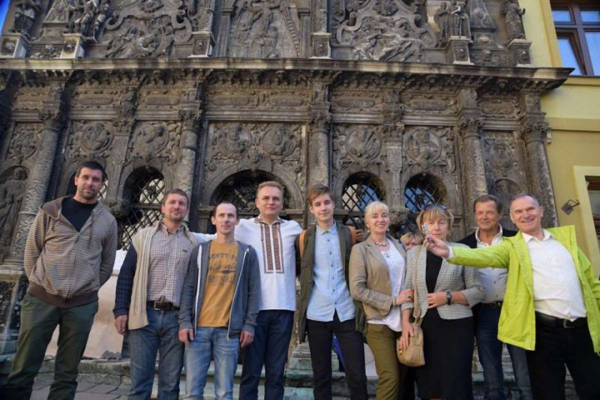 У Львові відкрили відреставровану браму каплиці Боїмів