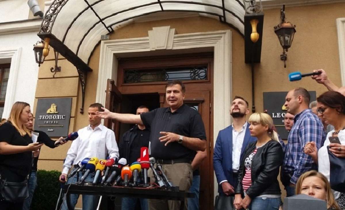 Михеїл Саакашвілі поїде зі Львова до Чернівців