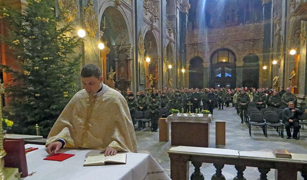19-річний злодій обікрав Гарнізонний храм апостолів Петра і Павла у Львові