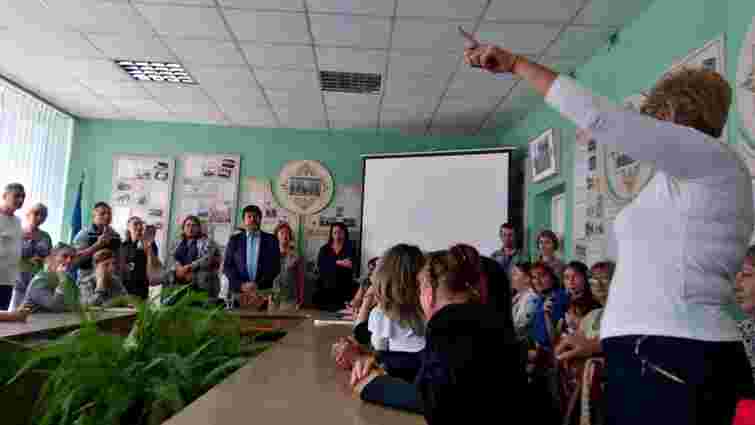 В Івано-Франківську батьки захистили директорку школи від звільнення