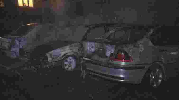 У Зимній Воді минулої ночі згоріли три автомобілі