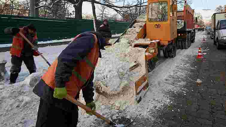 В Івано-Франківську правопорушники взимку прибиратимуть місто від снігу