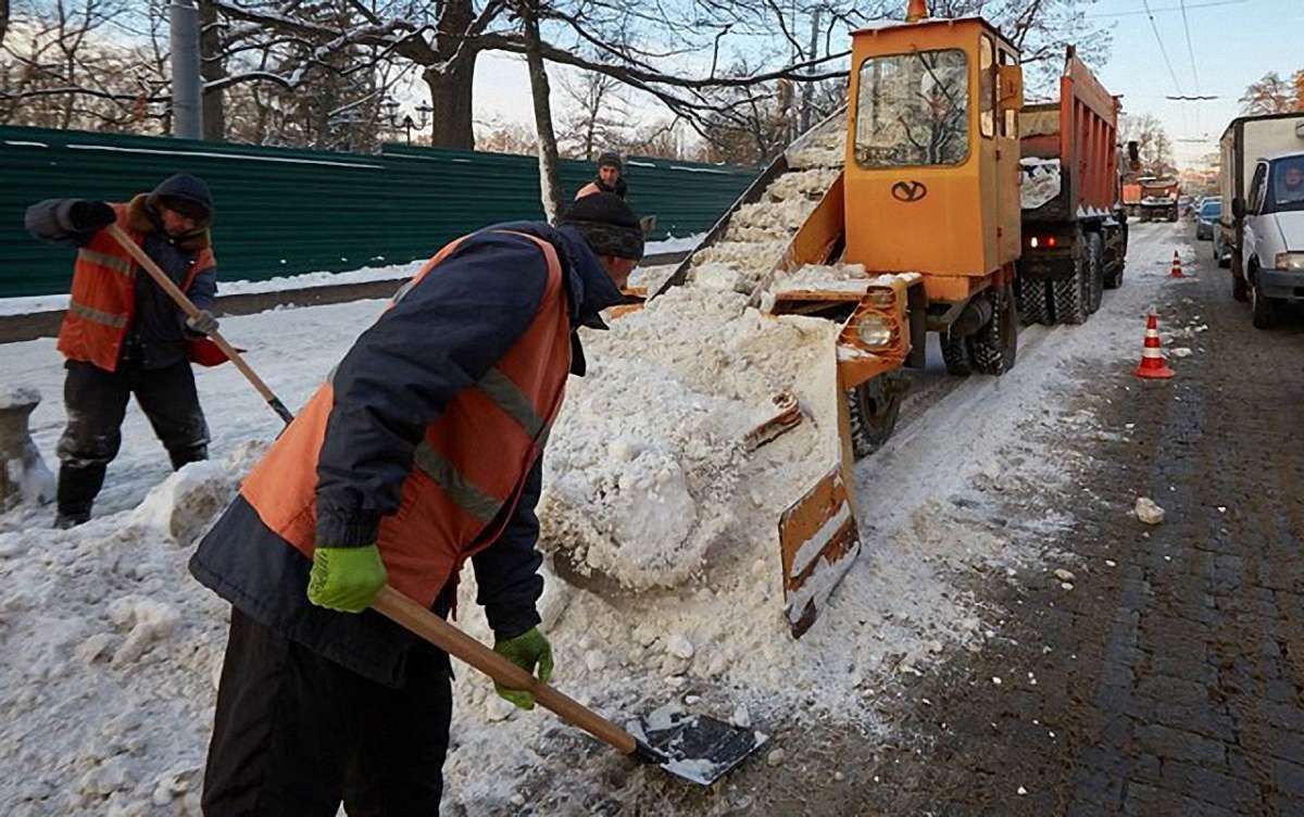 В Івано-Франківську правопорушники взимку прибиратимуть місто від снігу