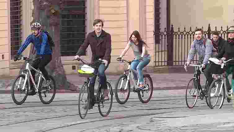 Львів’ян закликають на один день пересісти на велосипед