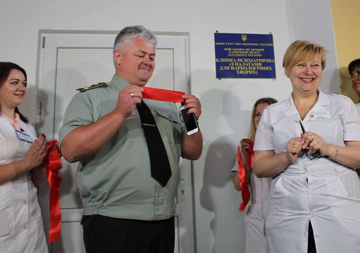 Полторак відсторонив головного психіатра Міноборони, який назвав учасників АТО загрозою