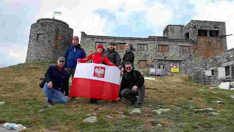 У Карпатах  на вершині гори Піп Іван відкрили українсько-польську рятувальну станцію