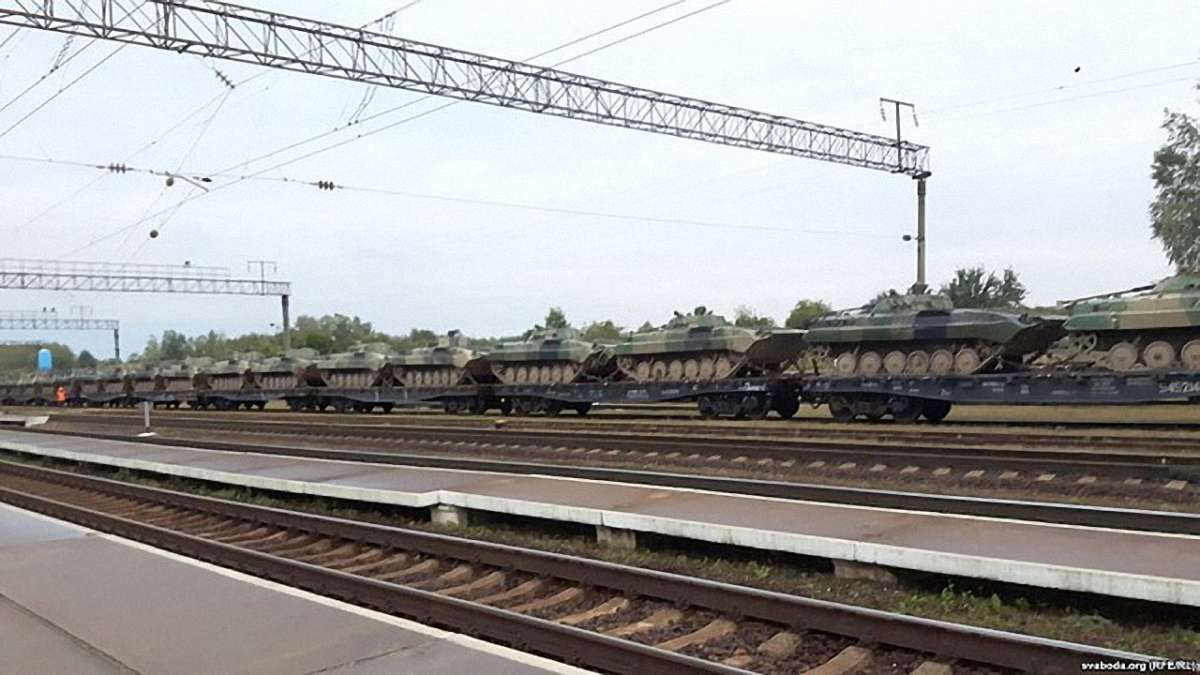 Росія почала виводити війська з Білорусі після навчань