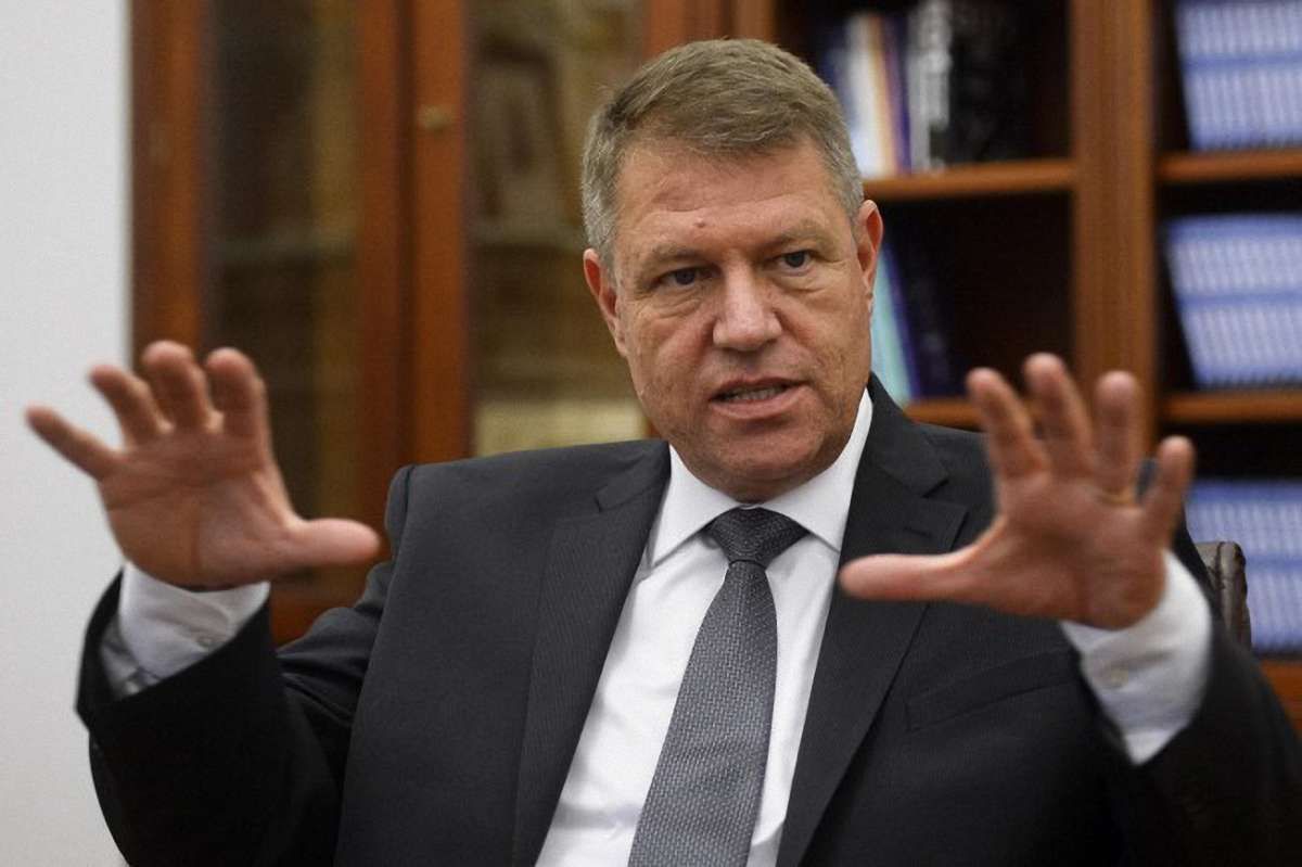 Президент Румунії скасував візит в Україну через закон про освіту