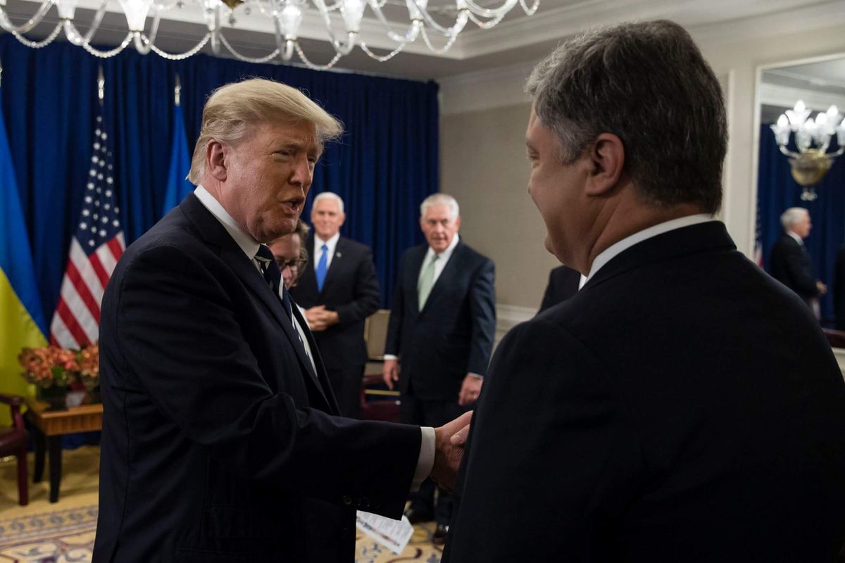 Трамп закликав Порошенка усунути корупцію та покращити бізнес-клімат