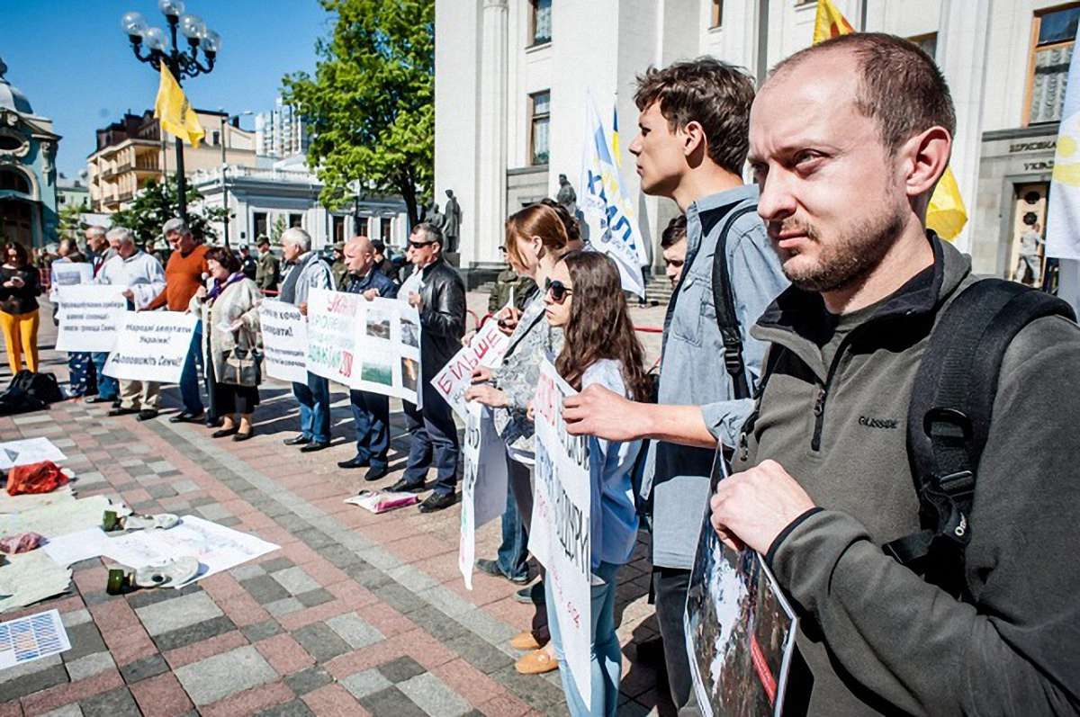 Серед українців найменше готові до протестів жителі Донбасу