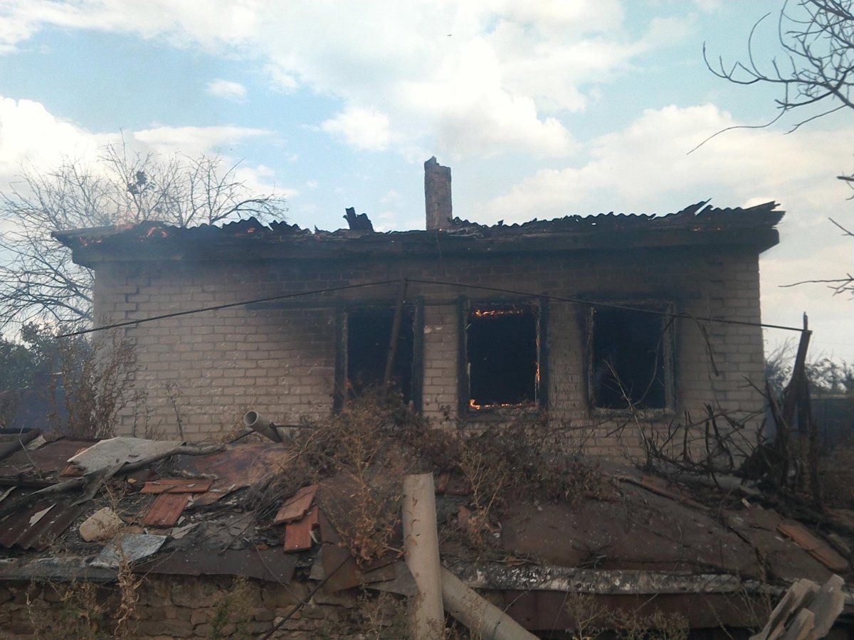 Бойовики обстріляли житлові квартали двох сіл Донеччини з гранатометів і кулеметів