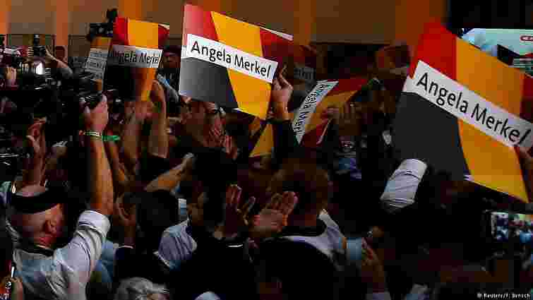 За даними екзитполів на виборах у Німеччині перемагає партія Ангели Меркель