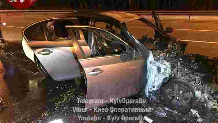 У Києві з палаючого авто втік водій, який влаштував смертельну ДТП