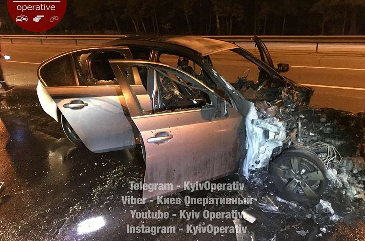 У Києві з палаючого авто втік водій, який влаштував смертельну ДТП