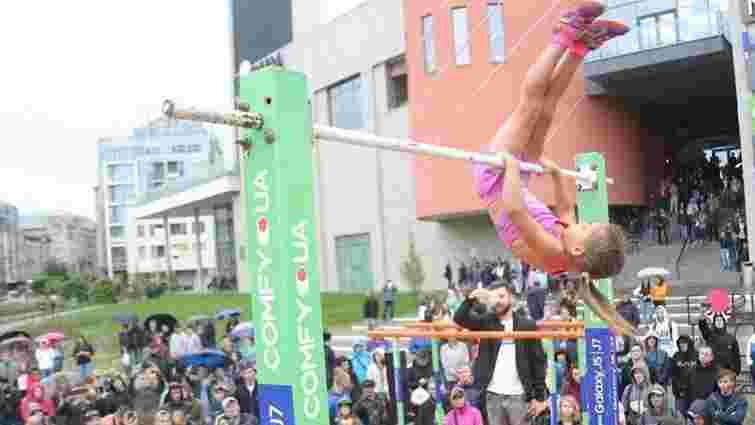7-річна дівчинка встановила у Львові світовий воркаут-рекорд