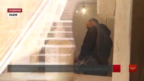 У Львові псевдокур’єр «Нової пошти» видурює гроші за посилки