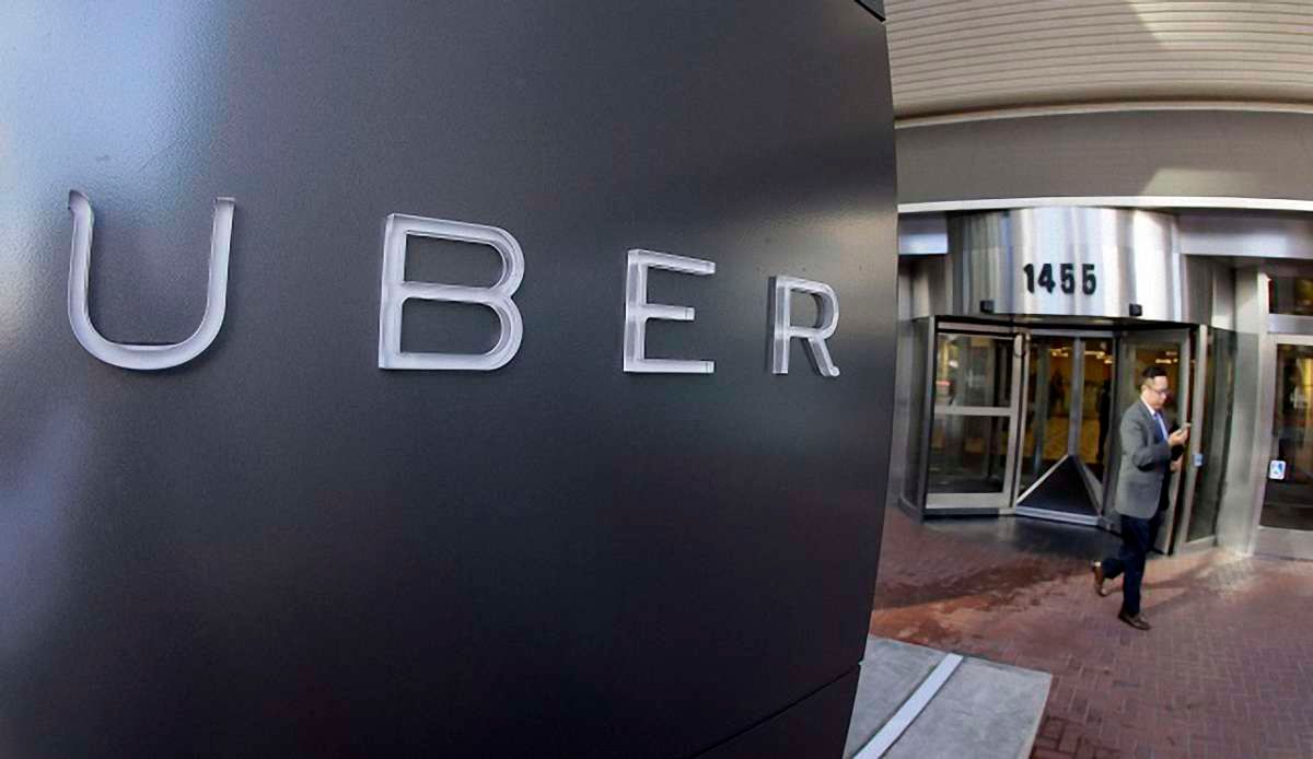Сервіс виклику таксі Uber знову збільшив тарифи 