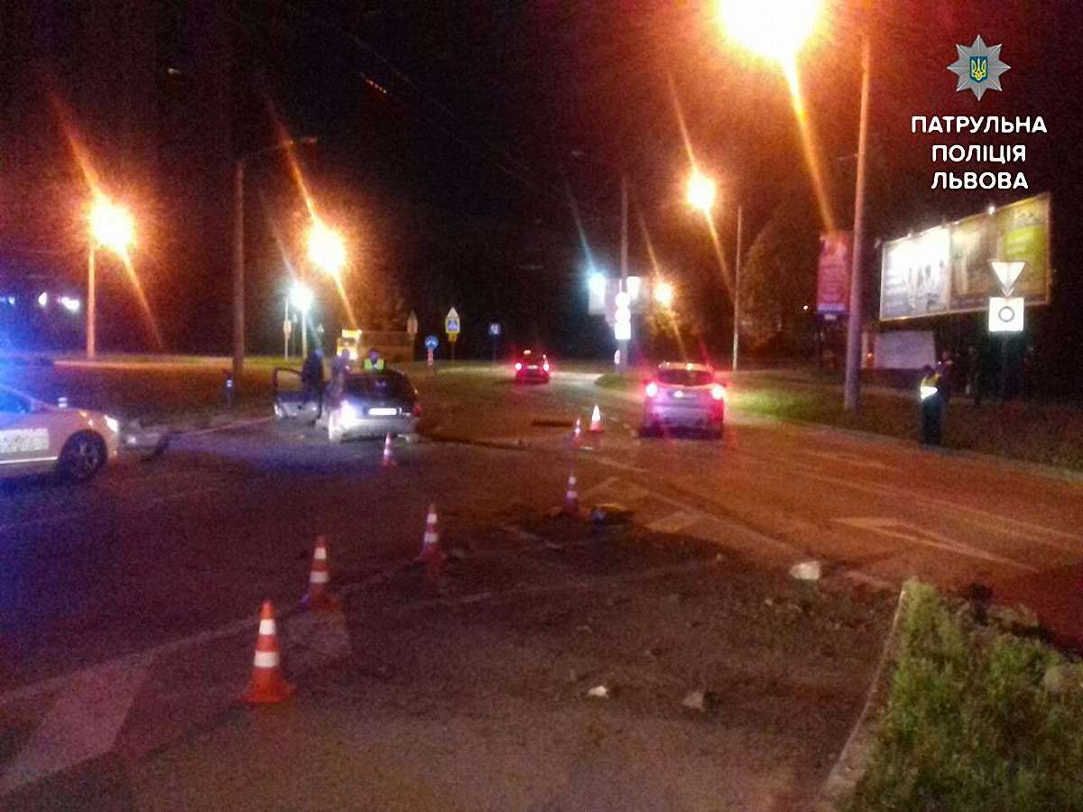 Четверо нетверезих водіїв спричинили ДТП у Львові