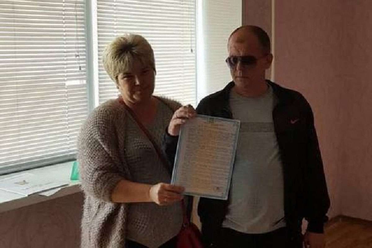 Юрій Луценко власним коштом купив у Бердянську квартиру для ветерана АТО