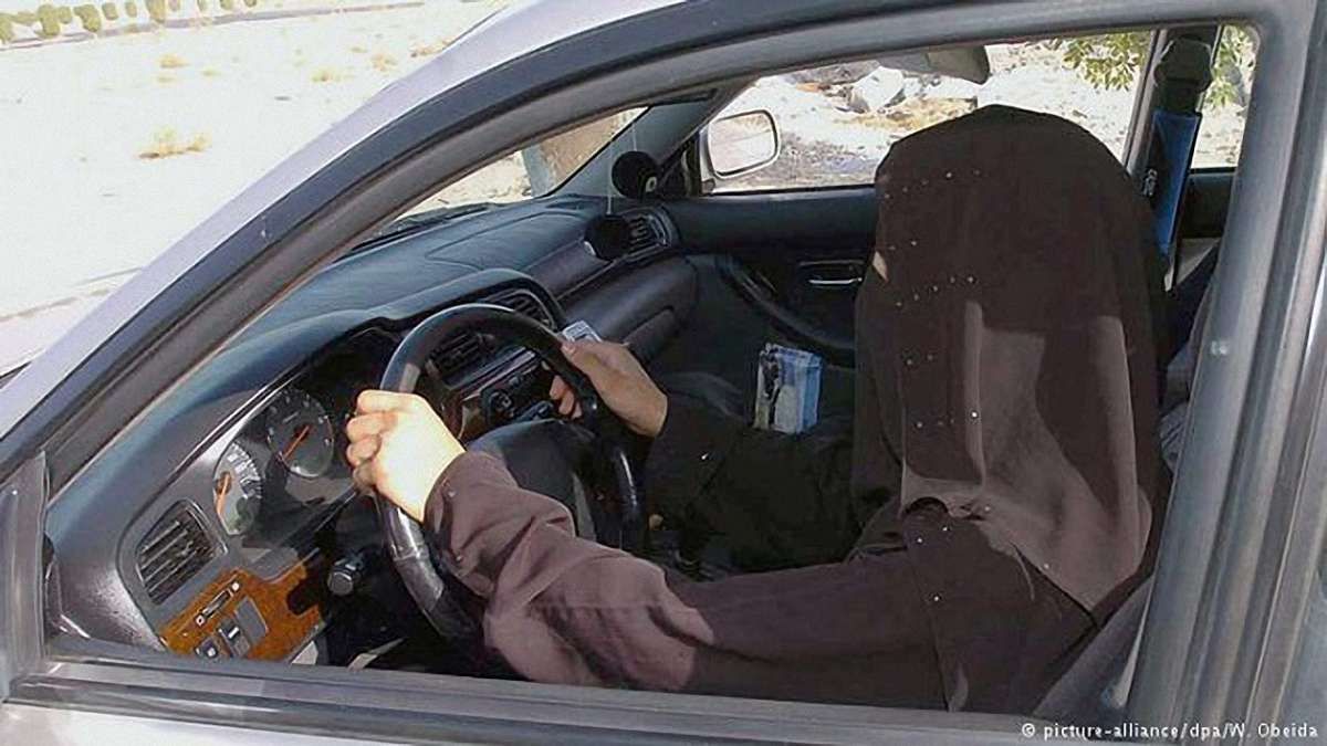 У Саудівській Аравії вперше за 27 років жінкам дозволили водити автомобілі