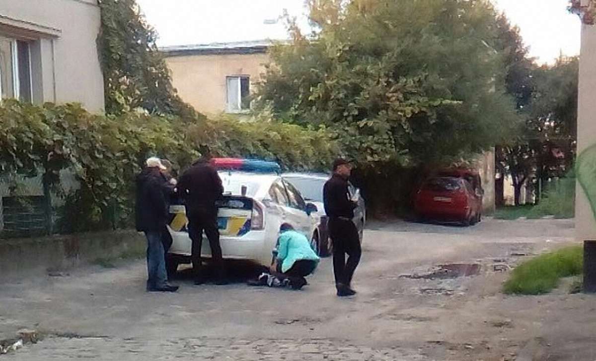 У Львові перехожий затримав грабіжника, який напав на 31-річну жінку