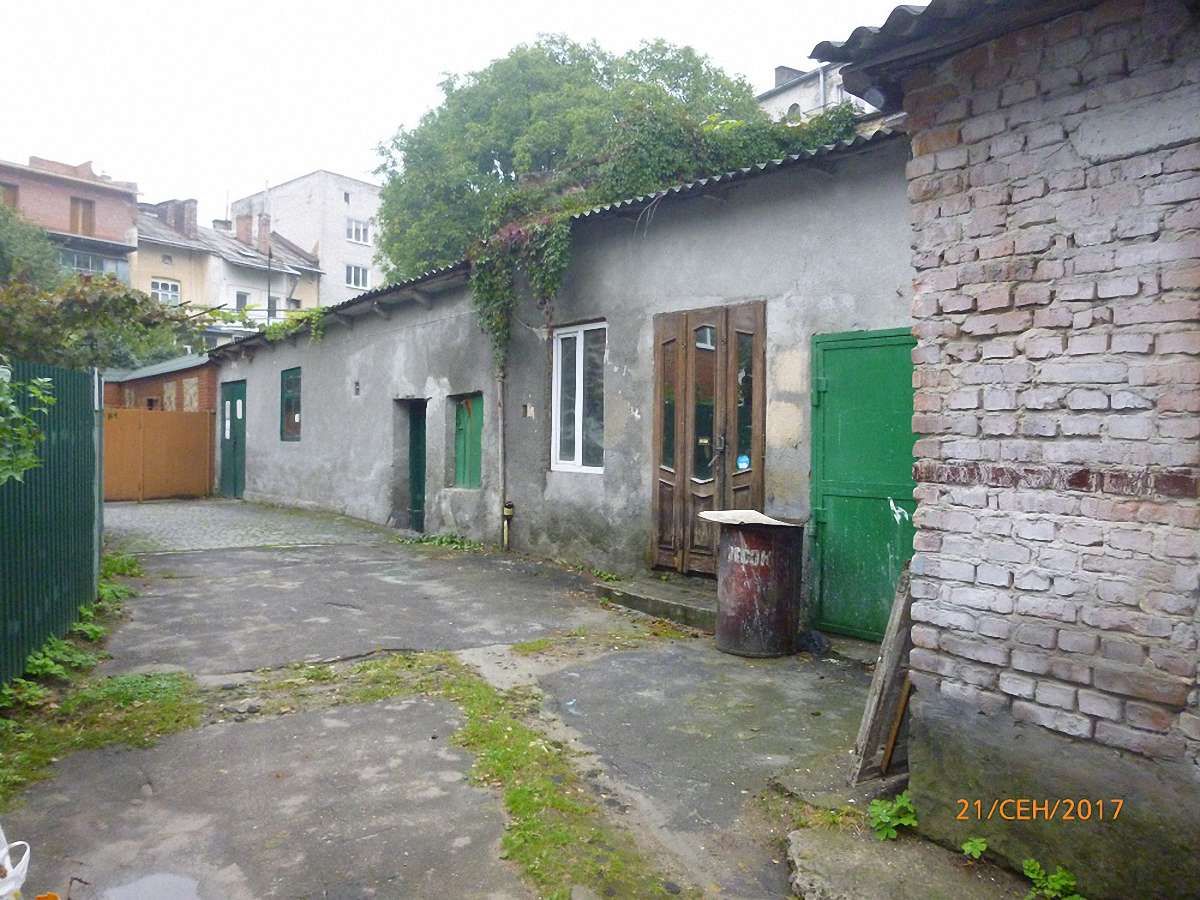 Львівська мерія виявила факт незаконної приватизації комунальних приміщень ЛКП