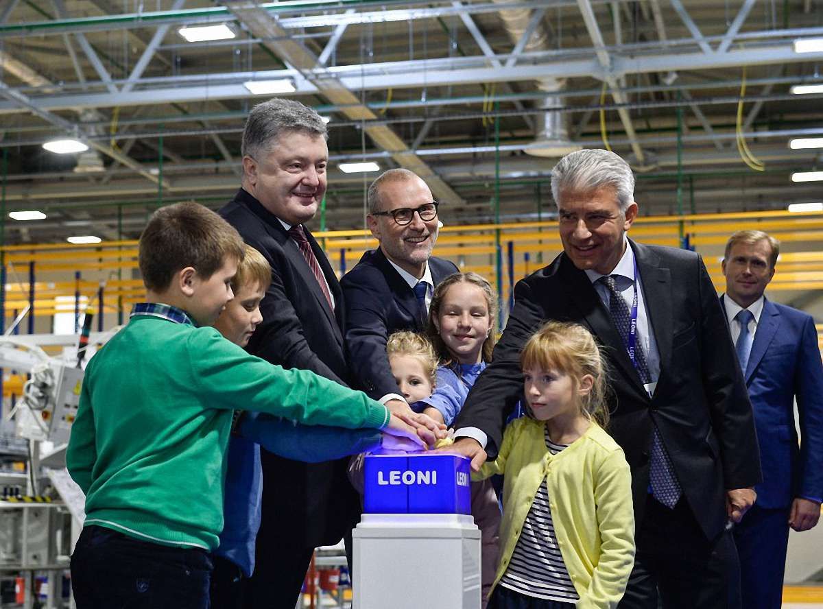 Німецька компанія Leoni відкрила завод в Коломиї