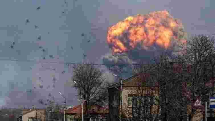 База, яка вибухнула в Калинівці, не мала ніякого захисту, – ЗМІ