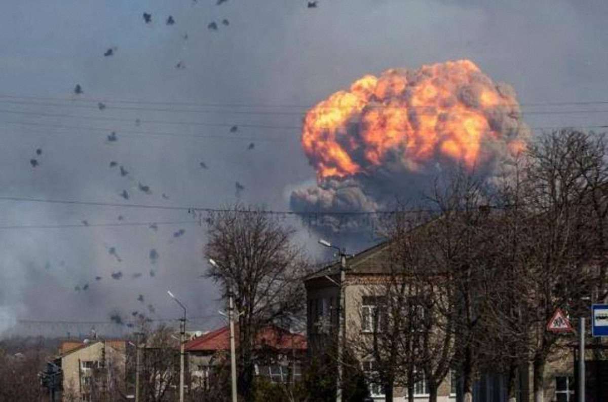 База, яка вибухнула в Калинівці, не мала ніякого захисту, – ЗМІ