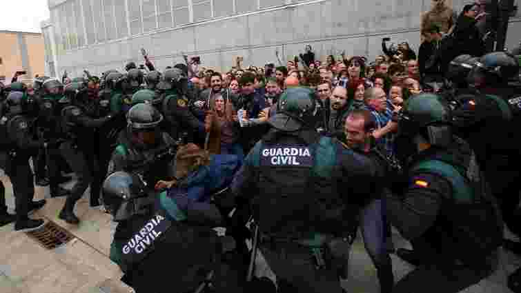 Під час сутичок у Каталонії постраждали 38 осіб, поліція використала гумові кулі