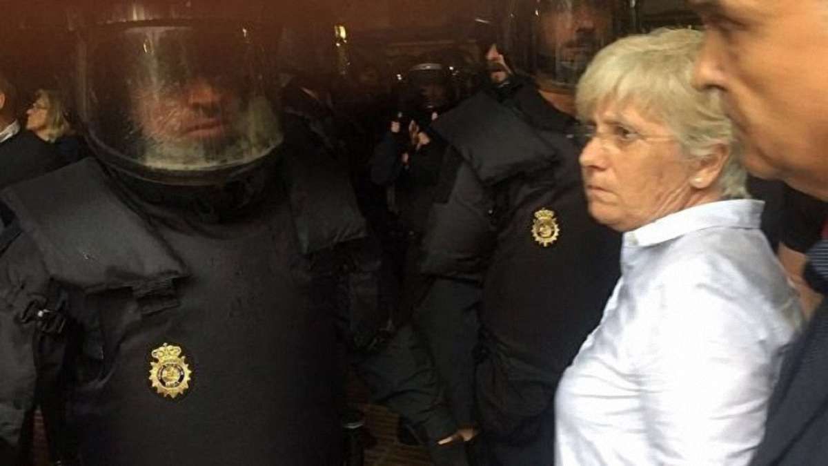 Поліція закрила 183 виборчі дільниці під час референдуму в Каталонії