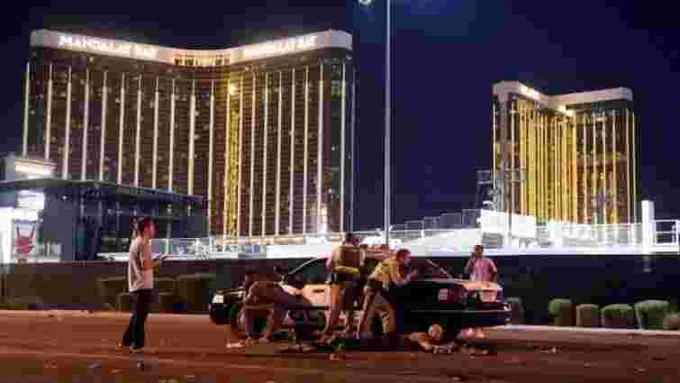 У Лас-Вегасі під час концерту злочинець застрелив понад 20 людей