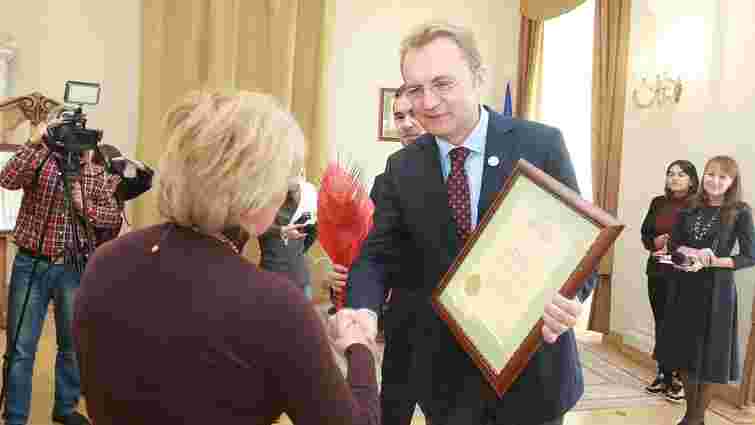 Усі львівські бібліотекарі отримали премії по 2700-3600 грн з міського бюджету