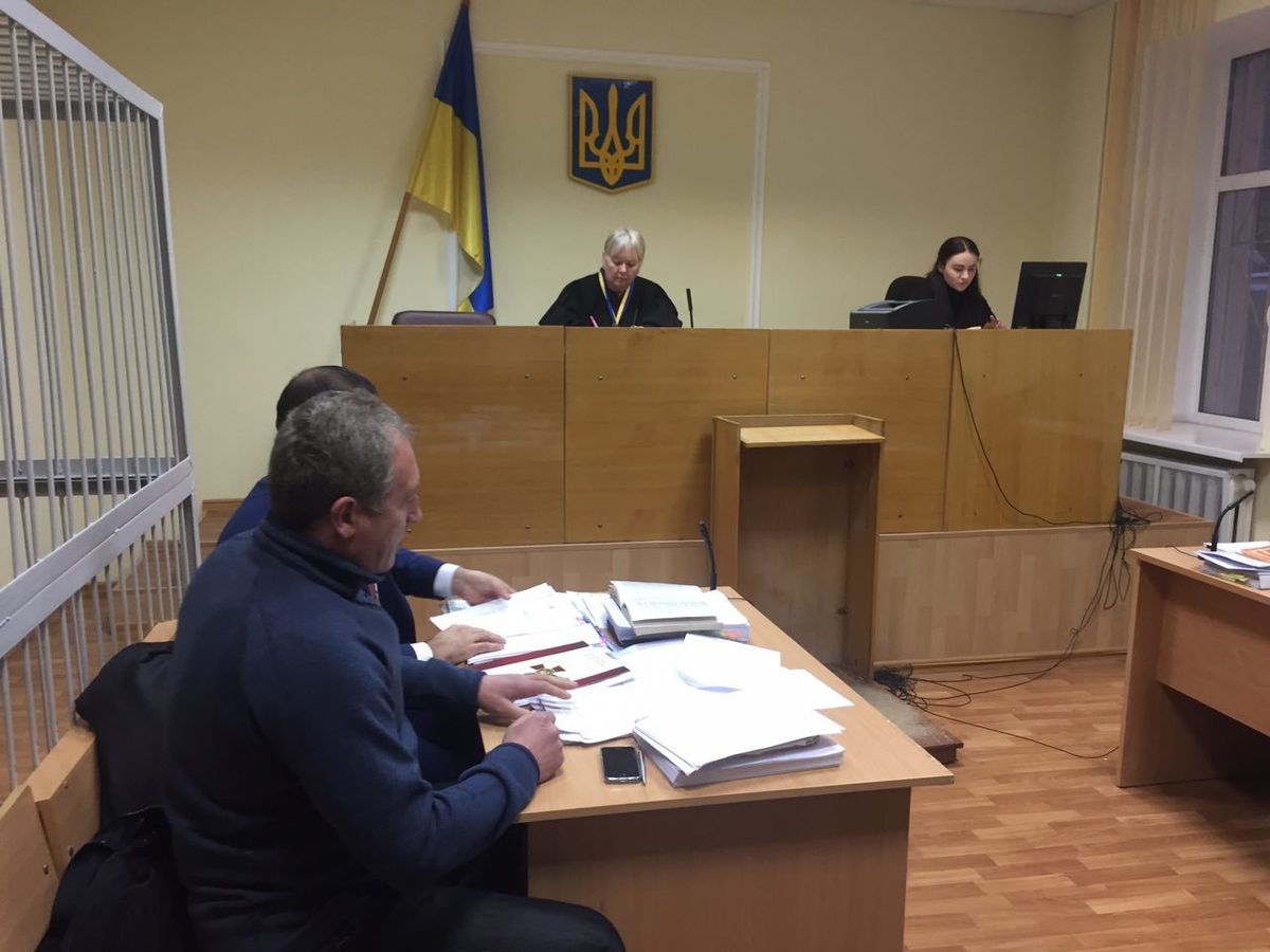 ГПУ оприлюднила записи розмов про махінації з дозволами на зброю для силовиків 
