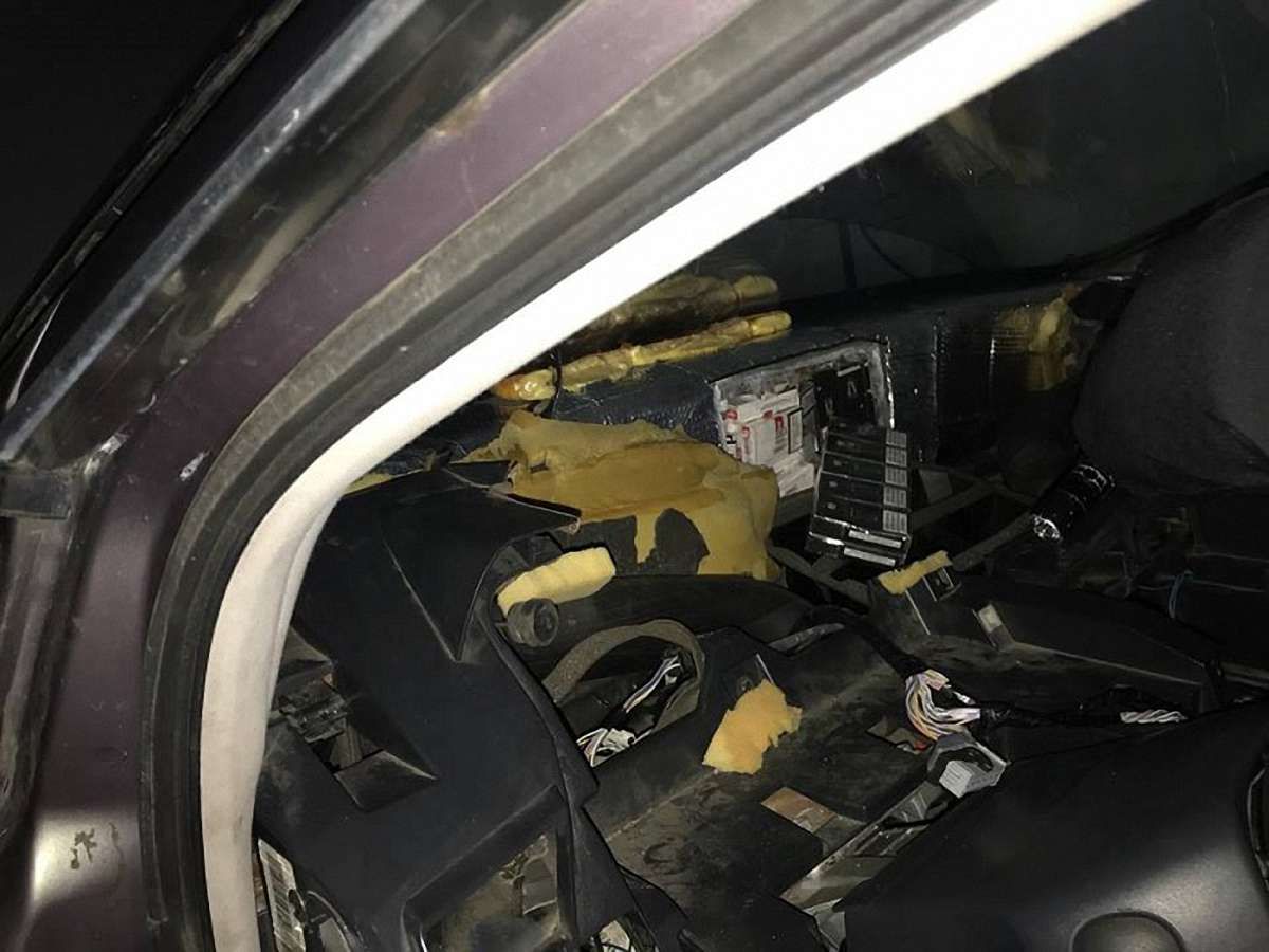 У автомобілі мешканця Львівщини митники виявили 820 пачок сигарет