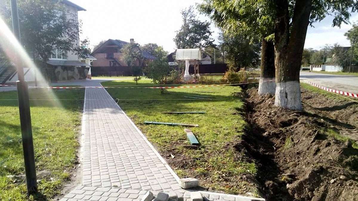 Біля навчально-виховного комплексу на Львівщині знайшли артилерійський снаряд