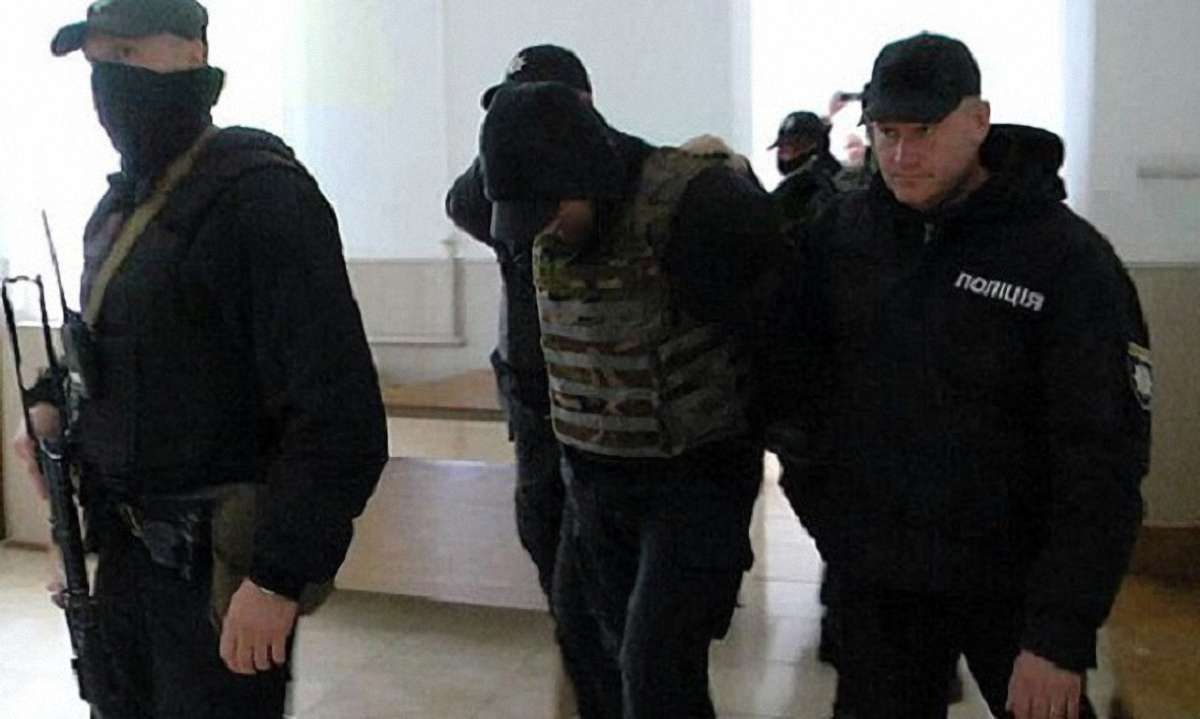 Суд заарештував членів ОЗУ, які планували підірвати пам'ятник угорцям на Верецькому перевалі