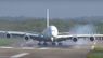 Пасажирський літак сідає в аеропорту Дюссельдорфа під час урагану Ксав'єр. Відео дня